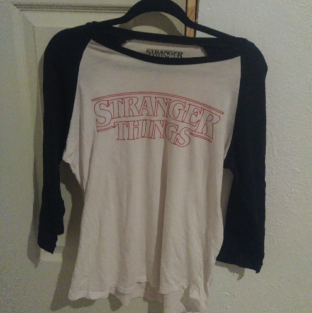 STRANGER THINGS TOP